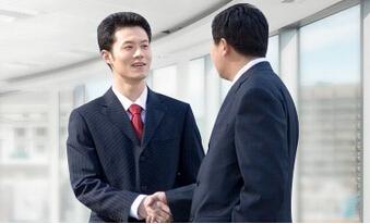 西安康明斯發(fā)動(dòng)機(jī)服務(wù)周到，處理問(wèn)題及時(shí)，效率高！